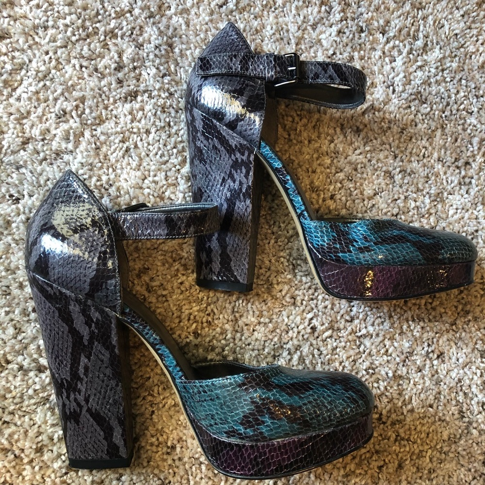 Nine West Pump
